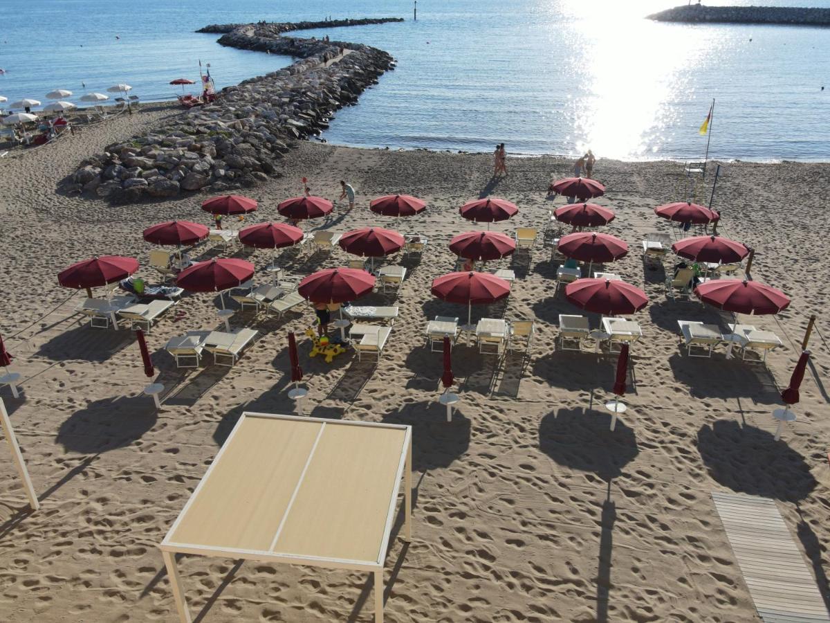 Miio Hotel Сан-Вінченцо Екстер'єр фото